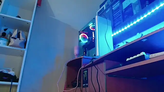 Snapshot of DirtyDi97 chatting on 01.08.26 DirtyDi97 online show from 01.08.26