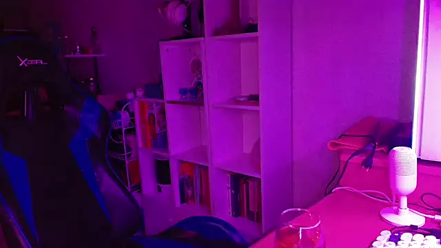 Snapshot of DirtyDi97 chatting on 02.17.26 DirtyDi97 online show from 02.17.26