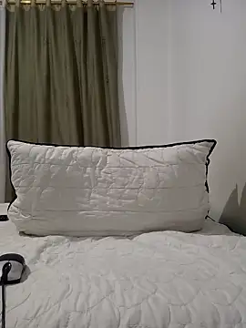 Snapshot of kamilo_18655 chatting on 11.15.25 kamilo 18655 online show from 11.15.25