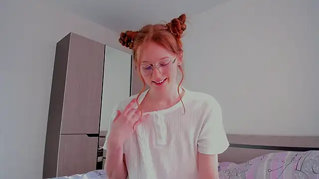 Snapshot of Fire_Luna chatting on 02.07.25 Fire Luna online show from 02.07.25