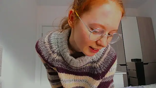 Snapshot of Fire_Luna chatting on 02.17.25 Fire Luna online show from 02.17.25