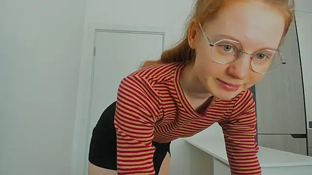 Snapshot of Fire_Luna chatting on 02.20.25 Fire Luna online show from 02.20.25