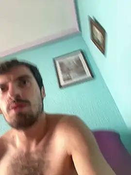 Snapshot of Frantri00@xh chatting on 10.18.25 Frantri00xh online show from 10.18.25