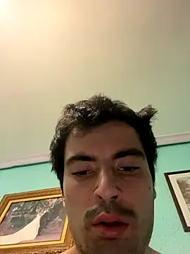 Snapshot of Frantri00@xh chatting on 10.30.25 Frantri00xh online show from 10.30.25