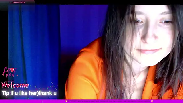 Snapshot of LilyXSky chatting on 11.09.25 LilyXSky online show from 11.09.25