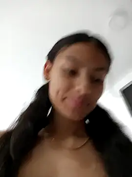 Snapshot of vanyacam_ chatting on 02.10.25 vanyacam online show from 02.10.25