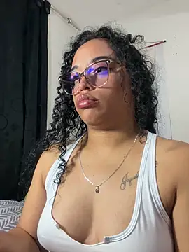 Snapshot of angela_angels_ chatting on 04.19.26 angela angels online show from 04.19.26