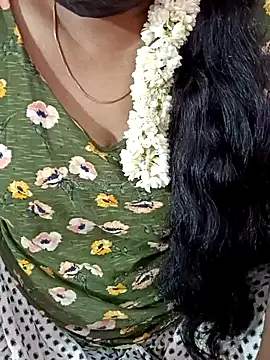 Snapshot of tamil-varshu chatting on 12.09.24 tamil-varshu online show from 12.09.24