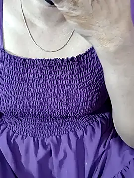 Snapshot of tamil-varshu chatting on 12.13.24 tamil-varshu online show from 12.13.24