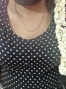 Snapshot of tamil-varshu chatting on 12.16.24 tamil-varshu online show from 12.16.24