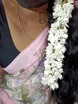 Snapshot of tamil-varshu chatting on 01.01.25 tamil-varshu online show from 01.01.25