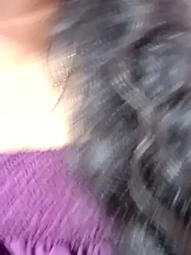 Snapshot of tamil-varshu chatting on 01.04.25 tamil-varshu online show from 01.04.25