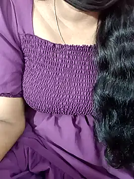 Snapshot of tamil-varshu chatting on 01.12.25 tamil-varshu online show from 01.12.25