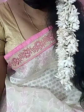 Snapshot of tamil-varshu chatting on 01.16.25 tamil-varshu online show from 01.16.25