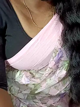 Snapshot of tamil-varshu chatting on 02.02.25 tamil-varshu online show from 02.02.25