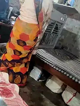 Snapshot of poojaji2024 chatting on 02.05.25 poojaji2024 online show from 02.05.25