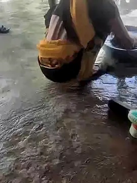 Snapshot of poojaji2024 chatting on 02.17.25 poojaji2024 online show from 02.17.25