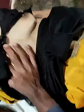 Snapshot of poojaji2024 chatting on 02.20.25 poojaji2024 online show from 02.20.25