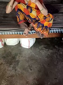 Snapshot of poojaji2024 chatting on 02.25.25 poojaji2024 online show from 02.25.25