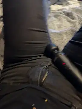 Ana-05 online show from 11.17.25