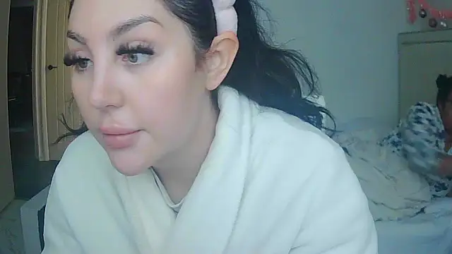 vanilla chocolate23 online show from 12.04.25