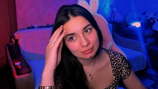 Swee Alicee online show from 01.07.26