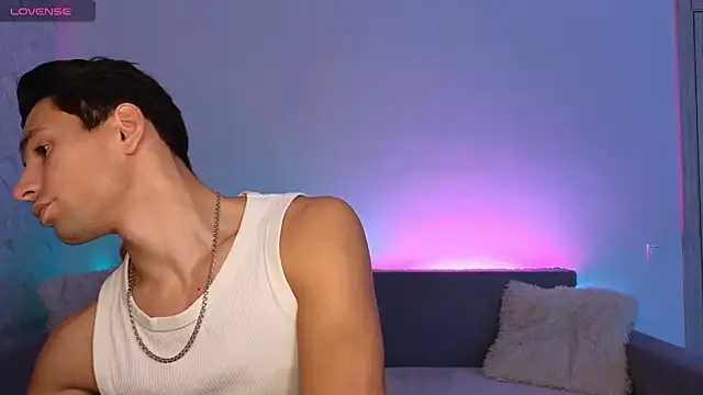 denlover1 online show from 10.26.25