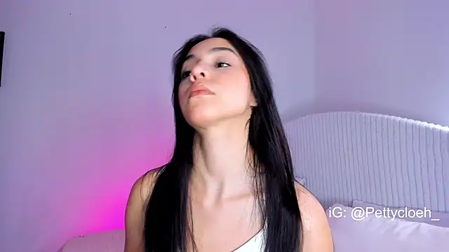 Snapshot of PettyCloeh chatting on 02.03.25 PettyCloeh online show from 02.03.25
