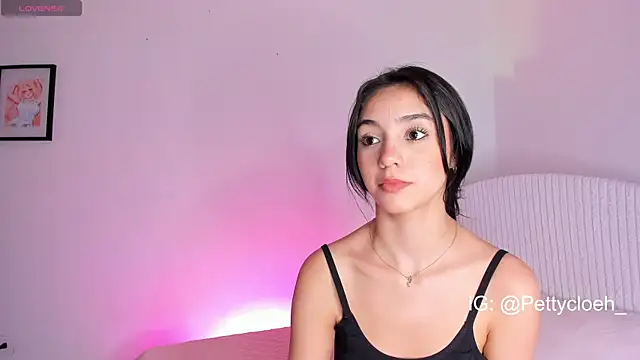 Snapshot of PettyCloeh chatting on 02.12.25 PettyCloeh online show from 02.12.25