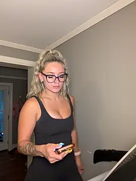 Snapshot of lexybabyxo chatting on 06.29.26 lexybabyxo online show from 06.29.26