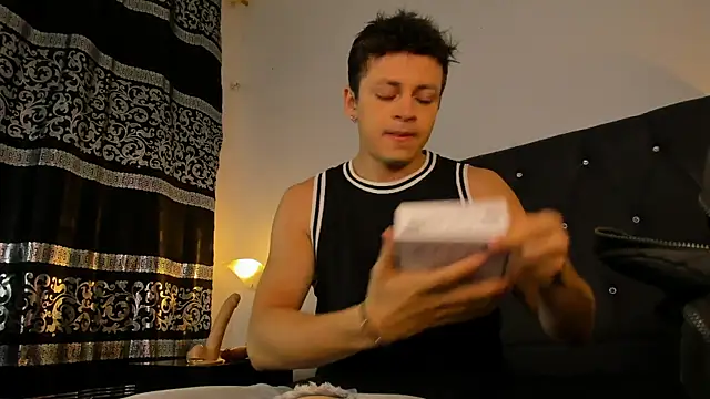 Angel Cuervo online show from 01.27.25