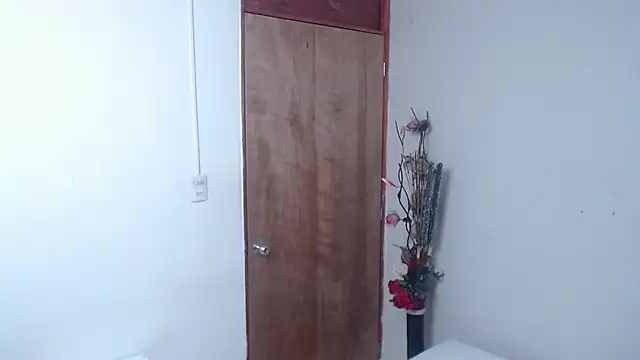 Nicol Love0 online show from 03.19.25