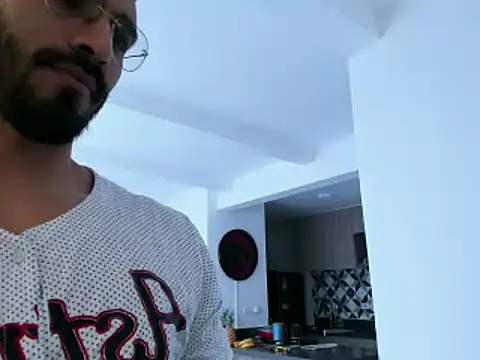 Snapshot of tony_muscle chatting on 01.21.25 tony muscle online show from 01.21.25