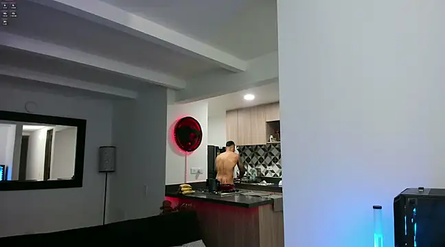 Snapshot of tony_muscle chatting on 02.04.25 tony muscle online show from 02.04.25