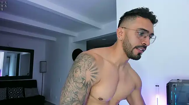 Snapshot of tony_muscle chatting on 02.05.25 tony muscle online show from 02.05.25