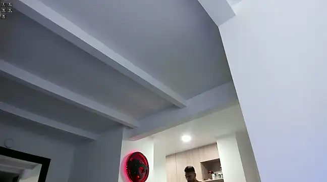 Snapshot of tony_muscle chatting on 02.08.25 tony muscle online show from 02.08.25