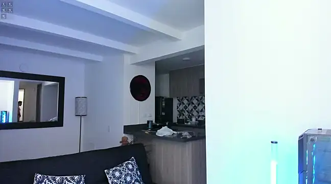 Snapshot of tony_muscle chatting on 02.13.25 tony muscle online show from 02.13.25