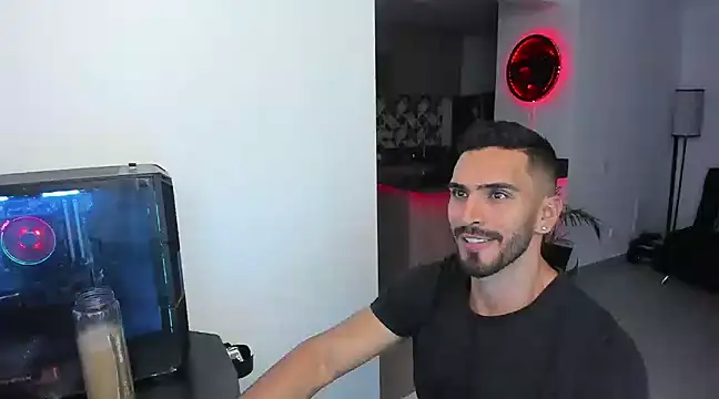 Snapshot of tony_muscle chatting on 03.06.25 tony muscle online show from 03.06.25