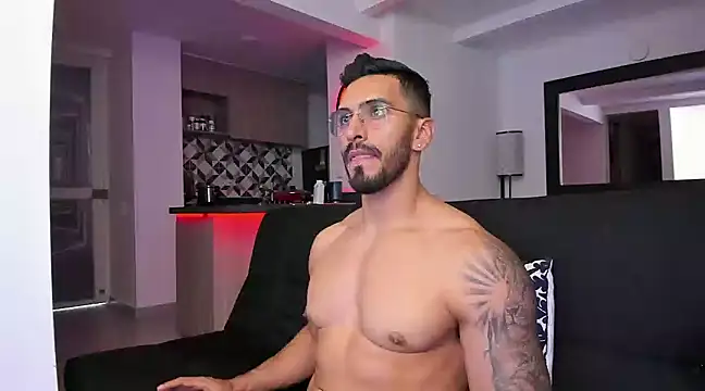 Snapshot of tony_muscle chatting on 03.14.25 tony muscle online show from 03.14.25