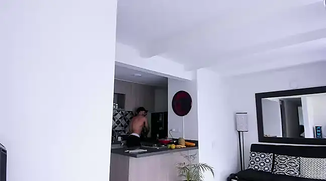 Snapshot of tony_muscle chatting on 03.17.25 tony muscle online show from 03.17.25