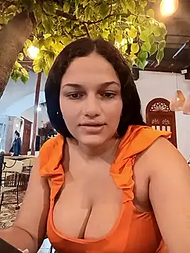 girl milk1 online show from 11.18.25