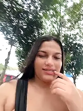 girl milk1 online show from 11.23.25