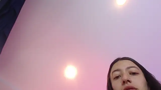 Snapshot of Zoe_Vixen chatting on 12.19.24 Zoe Vixen online show from 12.19.24