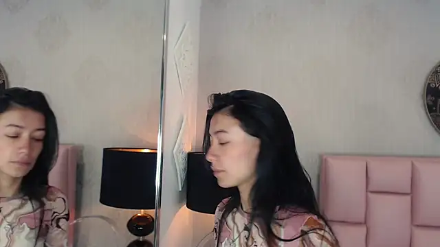 Snapshot of Zoe_Vixen chatting on 02.11.25 Zoe Vixen online show from 02.11.25