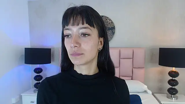 Snapshot of Zoe_Vixen chatting on 02.21.25 Zoe Vixen online show from 02.21.25