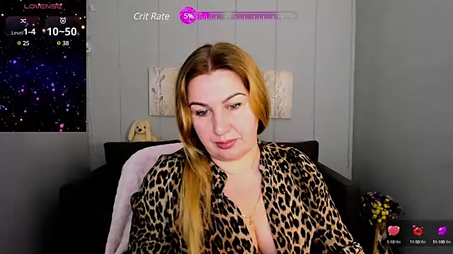 Snapshot of Lili_Crossi chatting on 12.05.24 Lili Crossi online show from 12.05.24