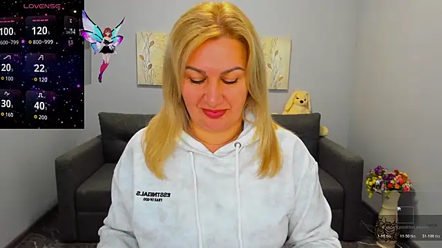 Lili Crossi online show from 11.07.25