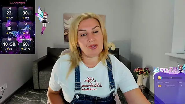 Snapshot of Lili_Crossi chatting on 07.06.26 Lili Crossi online show from 07.06.26