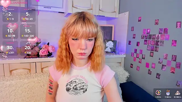 Snapshot of Linablueeyed chatting on 03.06.25 Linablueeyed online show from 03.06.25