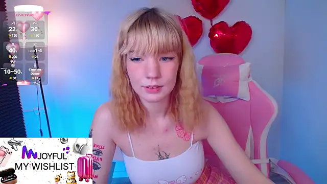 Snapshot of Linablueeyed chatting on 03.11.25 Linablueeyed online show from 03.11.25